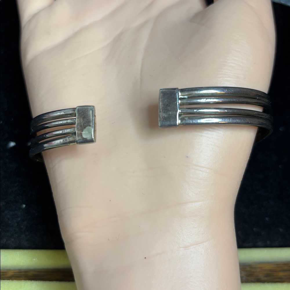 Larimar and blue topaz Sterling silver cuff - Picture 3 of 9